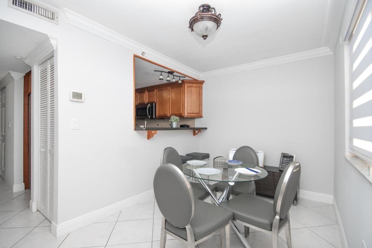 Beautiful 2/2.5 Condo W/Free Parking Fast Wifi Майами Экстерьер фото