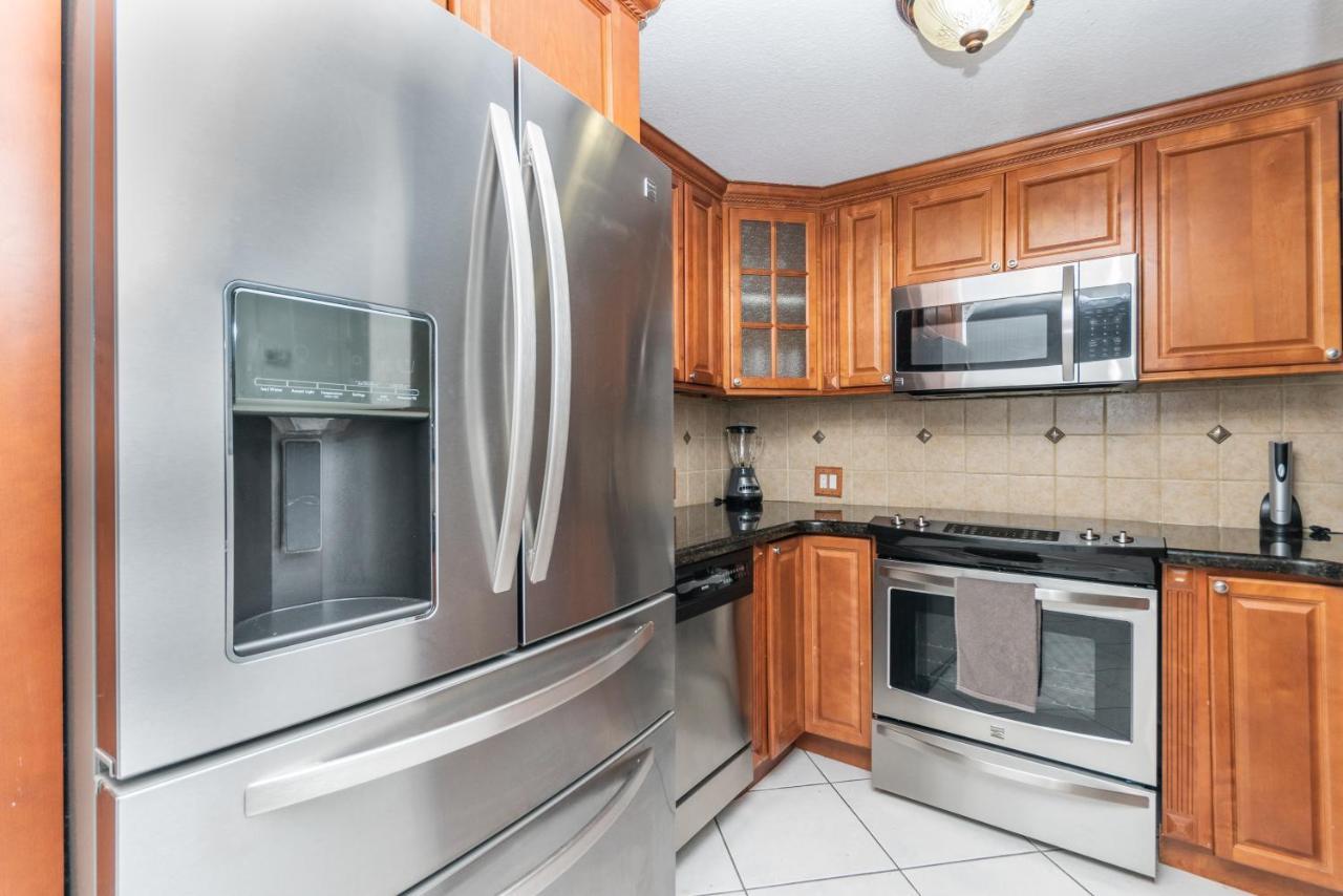 Beautiful 2/2.5 Condo W/Free Parking Fast Wifi Майами Экстерьер фото